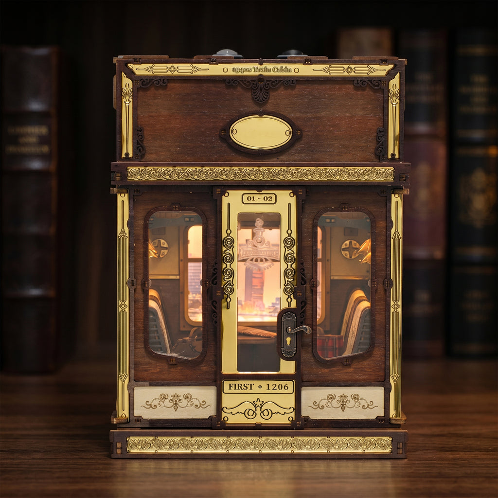 1940s Train Cabin DIY LED book nook kit — view 1